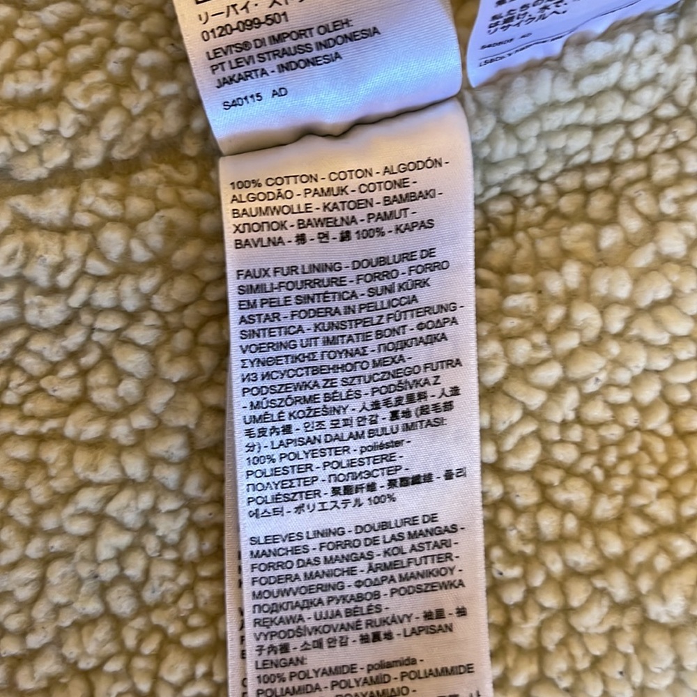 Levi's Shearling Jean Jacket - Small - image 5